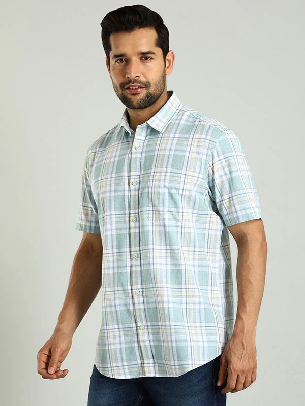 Indian Terrain Men's Regular Fit Half Sleeve Checkered Green Shirt
